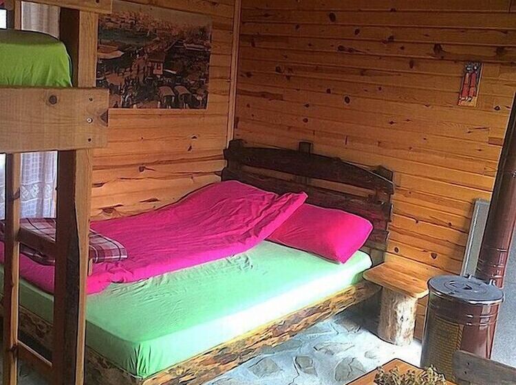 בית מלון כפרי Aladaglar Camping Bungalow