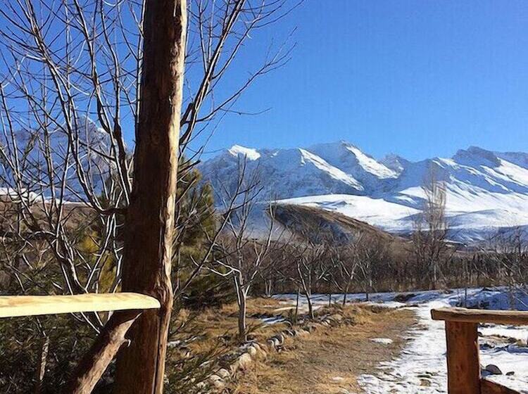 בית מלון כפרי Aladaglar Camping Bungalow