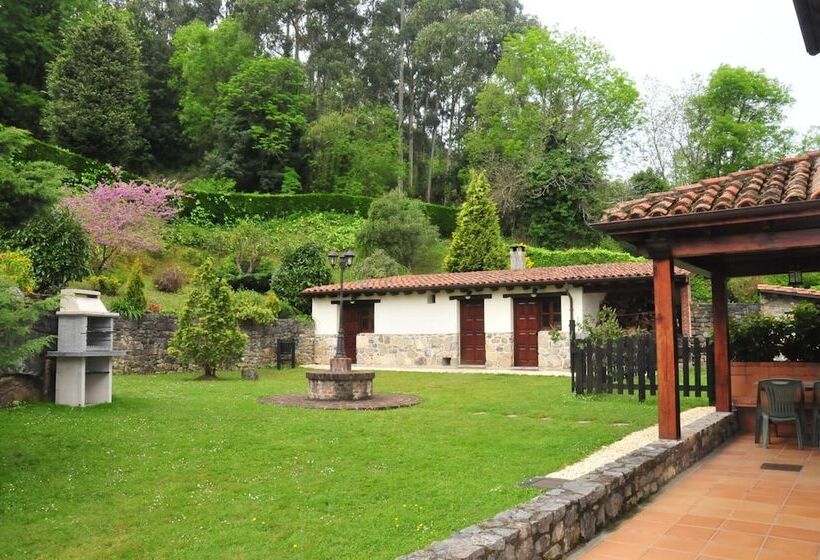 فندق Apartamentos Llugarón