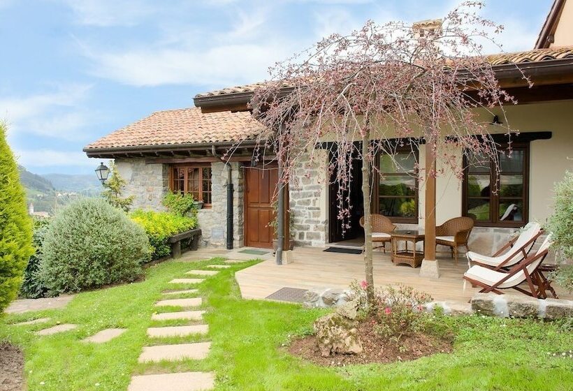 فندق Apartamentos Llugarón