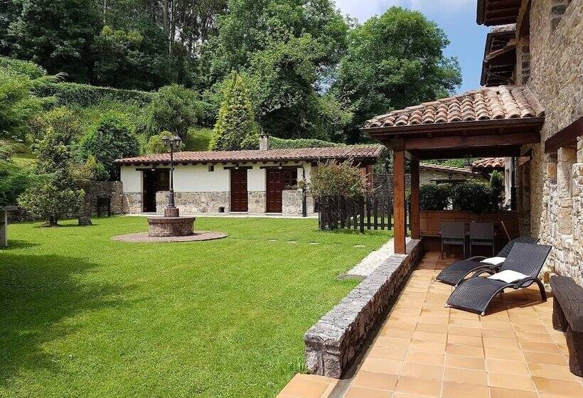 هتل Apartamentos Llugarón