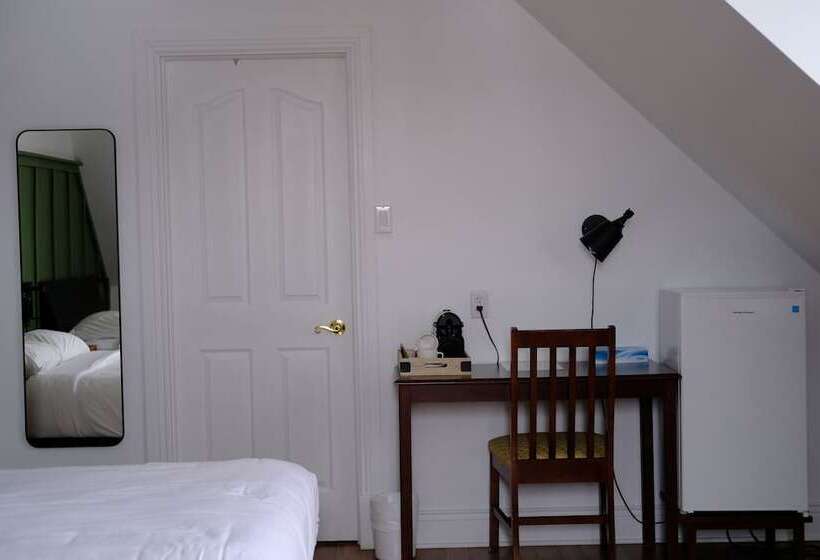 Отель Auberge Chateau Lamontagne