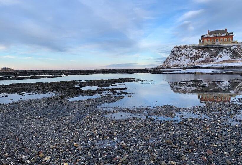 Отель Auberge Chateau Lamontagne