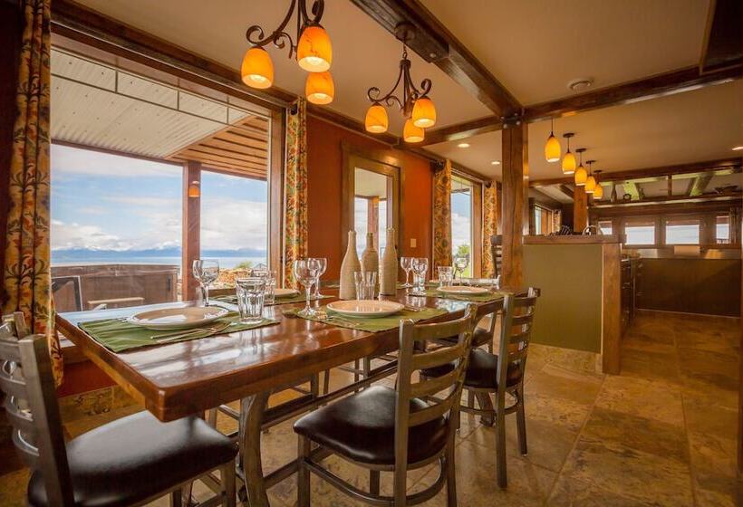 هتل Baycrest Lodge