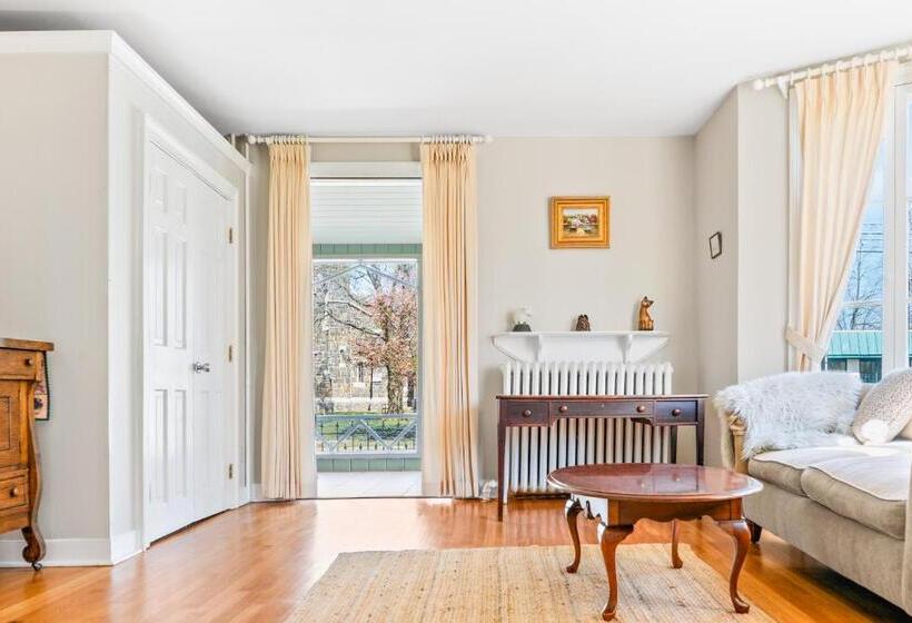 호텔 Beekman Arms And Delamater Inn