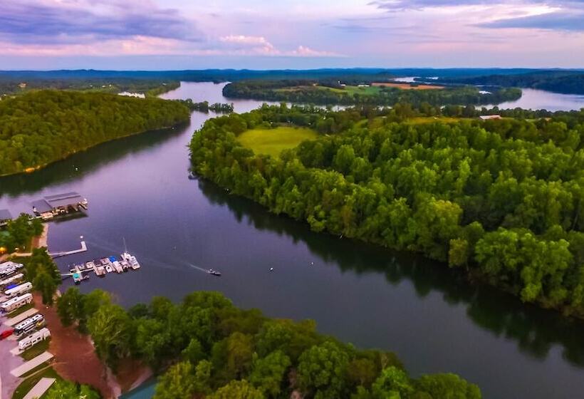 فندق Blue Water Resort