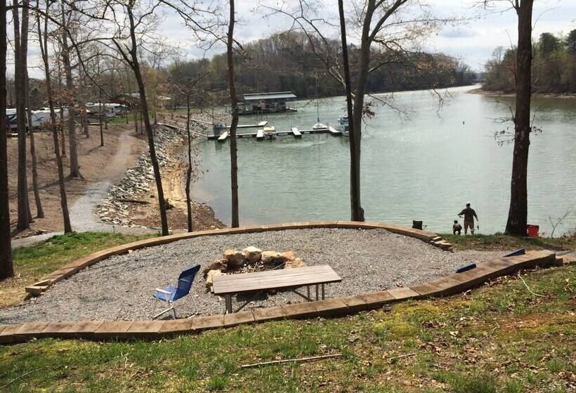 فندق Blue Water Resort