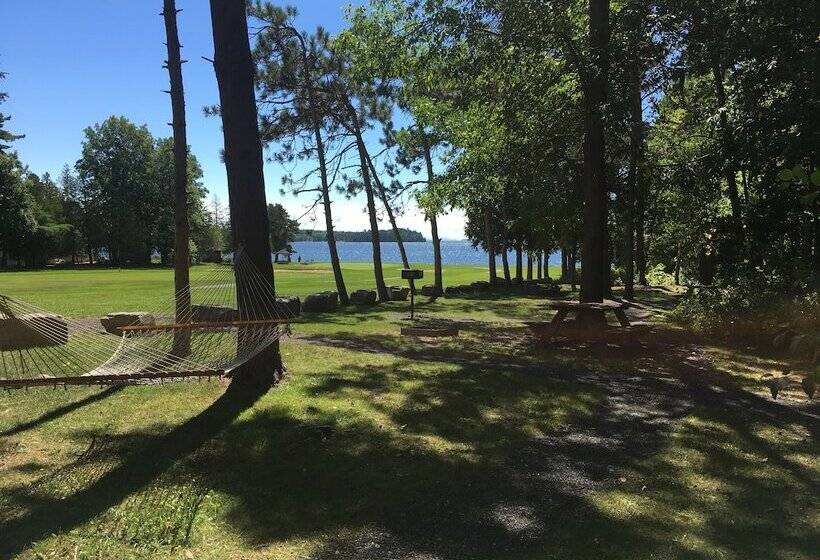 فندق Bluff Point Golf Resort