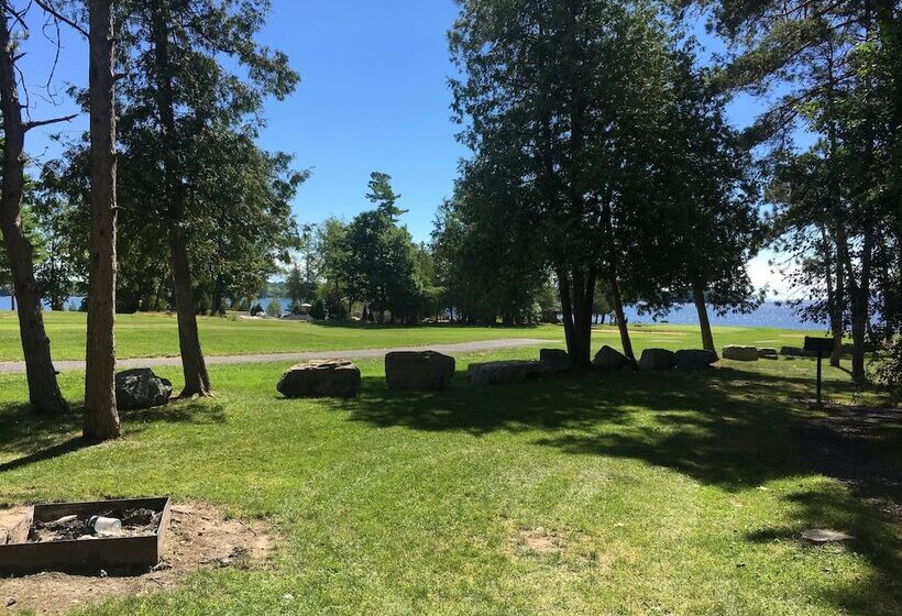 فندق Bluff Point Golf Resort