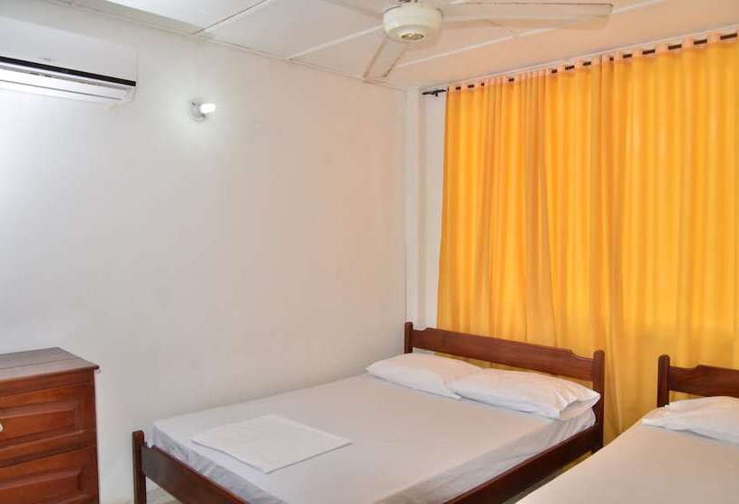 هتل Cabañas Venecia