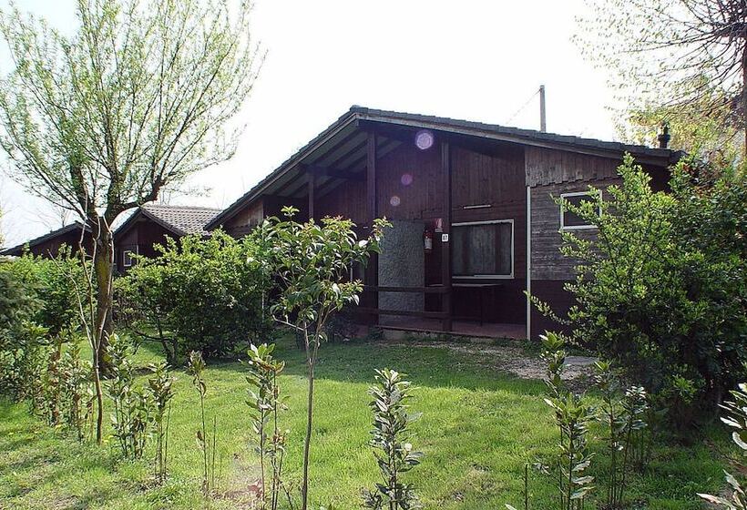 فندق Campeggio Trevisago Iris Park