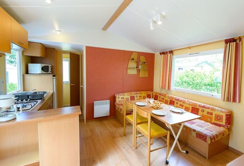 فندق Camping Le Kergariou