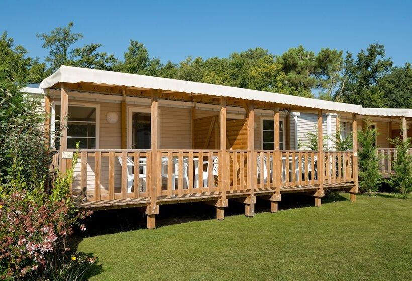 בית מלון כפרי Camping Les Chèvrefeuilles   Maeva