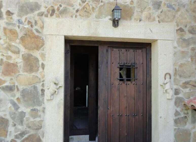 فندق Casería La Infiesta