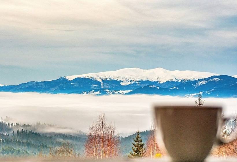 هتل Charlton Estate