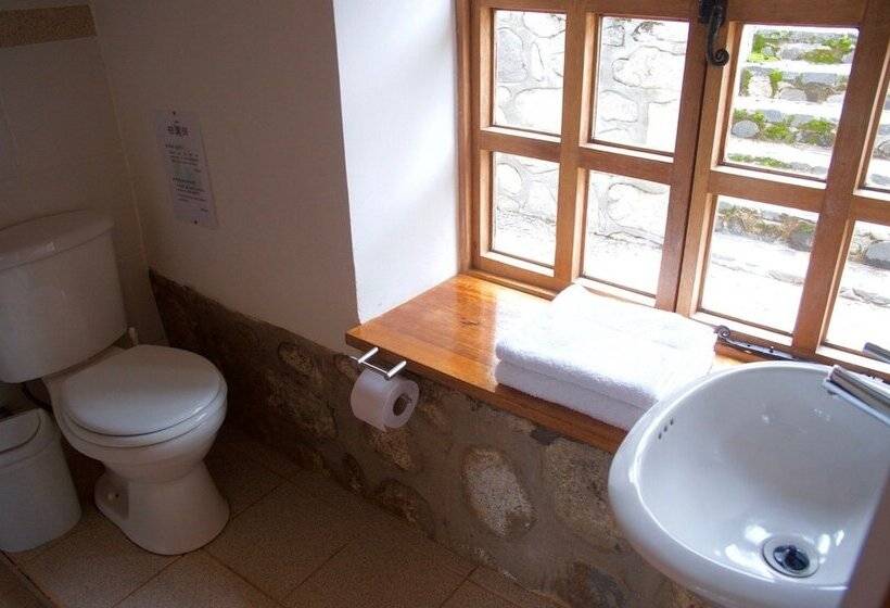 בית מלון כפרי Churup Mountain Lodge