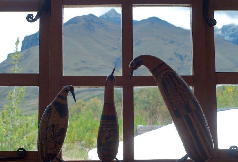 בית מלון כפרי Churup Mountain Lodge