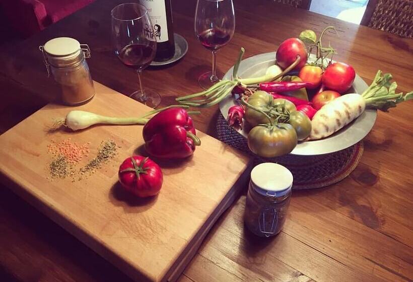 בית מלון כפרי El Monegal