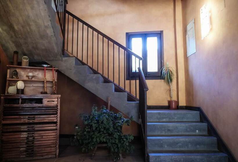 בית מלון כפרי El Monegal