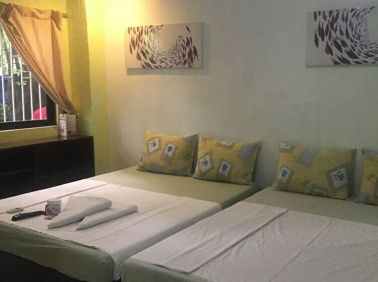 هتل Ellen's Resort Annex