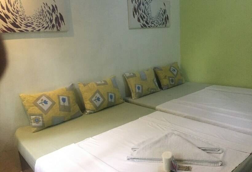 هتل Ellen's Resort Annex