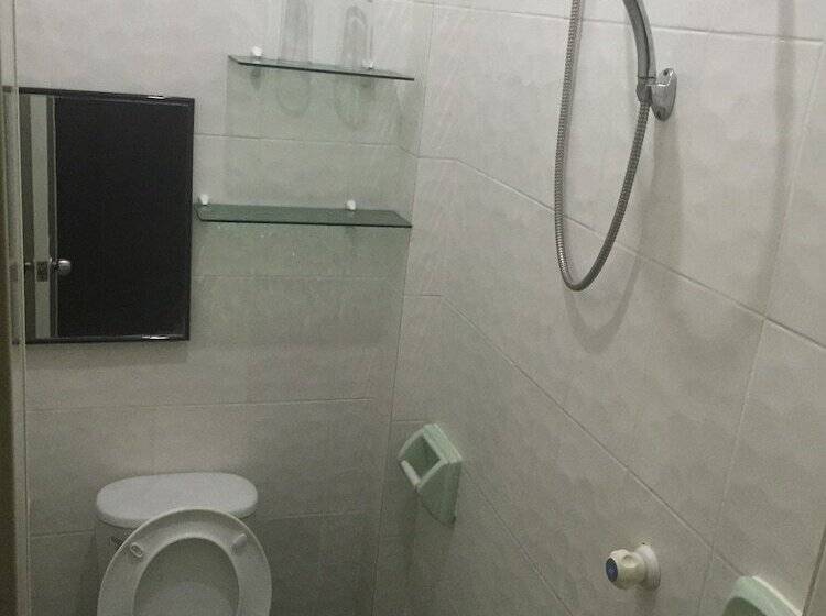 هتل Ellen's Resort Annex