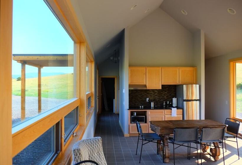 فندق Erik S Ranch