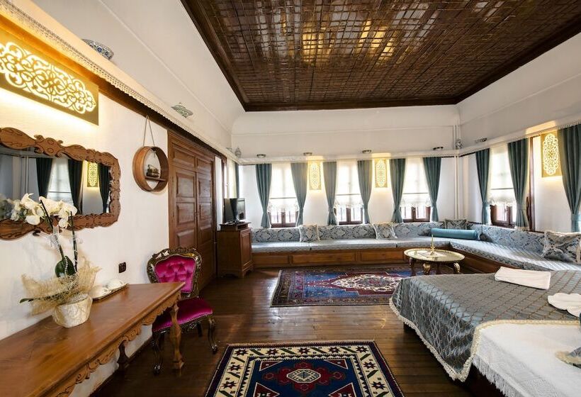 فندق Havuzlu Asmazlar Konagi