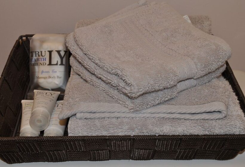 فندق Holman's Heritage Suites