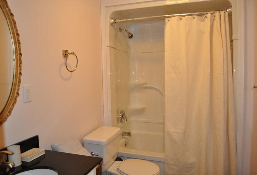 فندق Holman's Heritage Suites