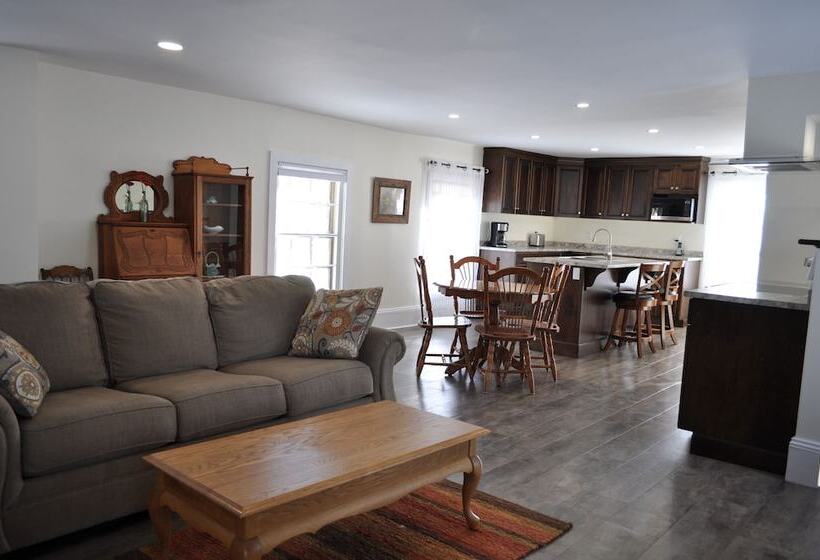 فندق Holman's Heritage Suites