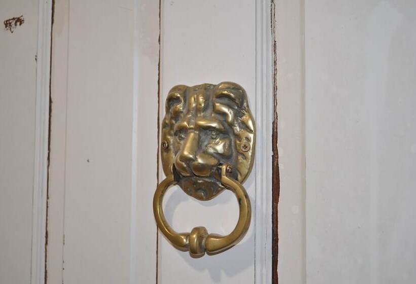 فندق Holman's Heritage Suites