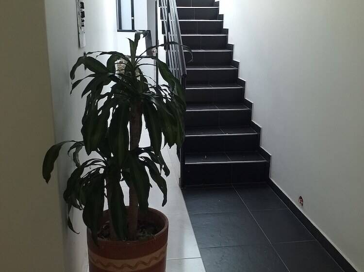 هتل Hortensia Real Boutique