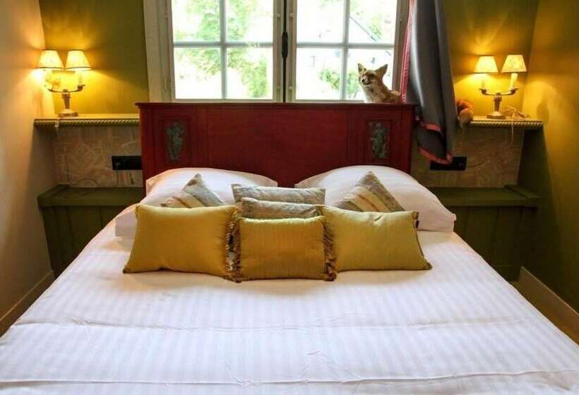 Отель Hôtel Les Biches