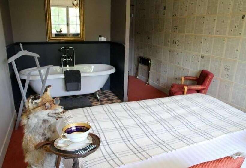 Отель Hôtel Les Biches