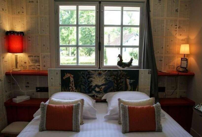 Отель Hôtel Les Biches