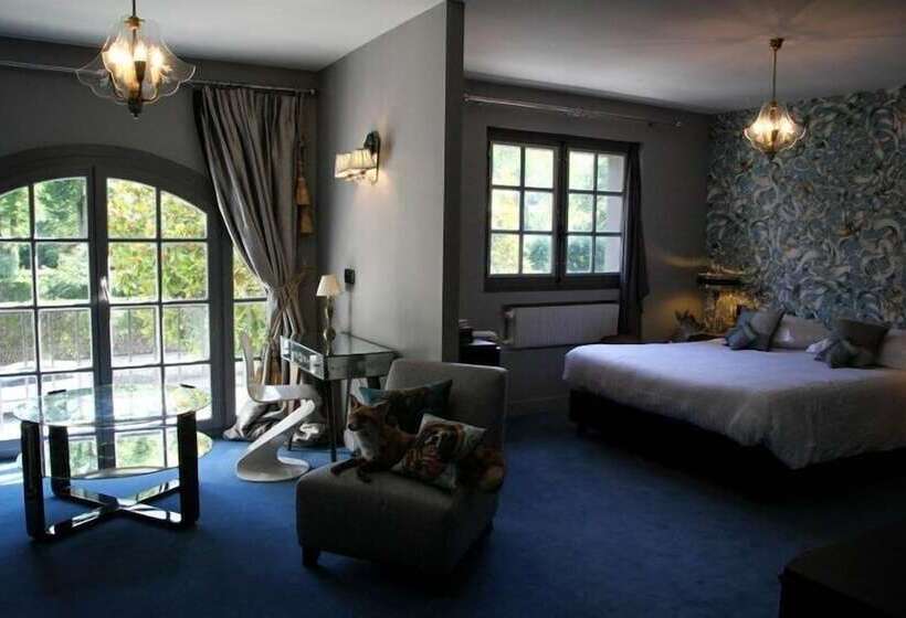 Отель Hôtel Les Biches