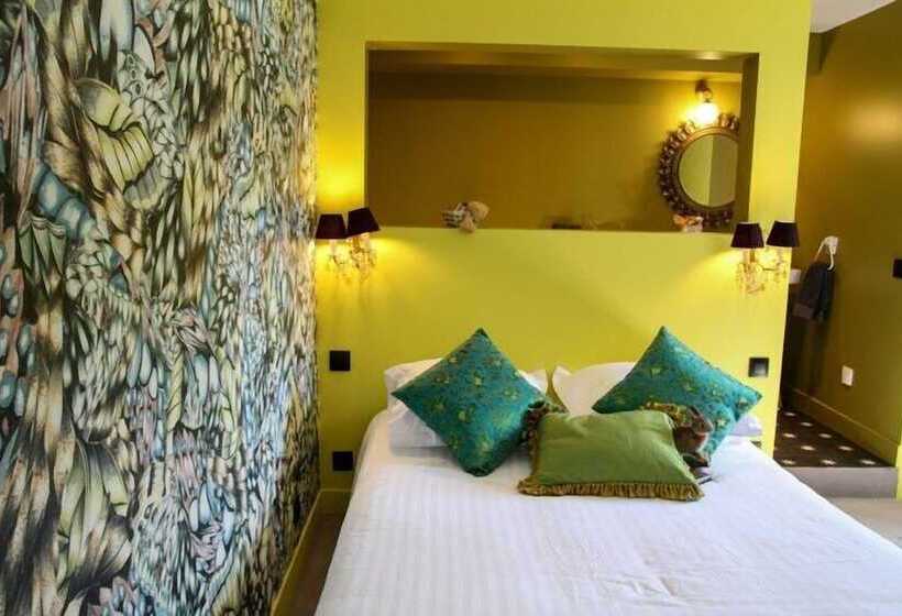 Отель Hôtel Les Biches