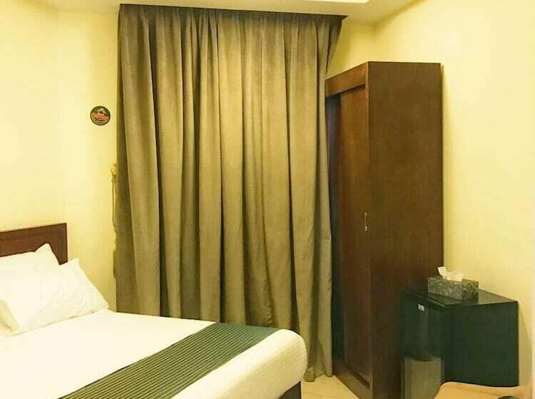 ホテル Knooz Al Diafah