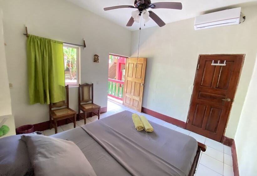 ホテル Las Palmeras Beachfront