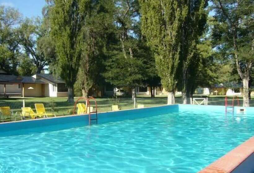 בית מלון כפרי Los Carolinos Lodge