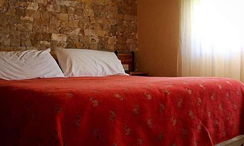 בית מלון כפרי Los Carolinos Lodge