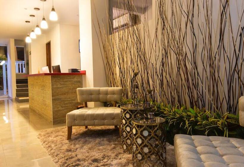 בית מלון כפרי Mayales Plaza