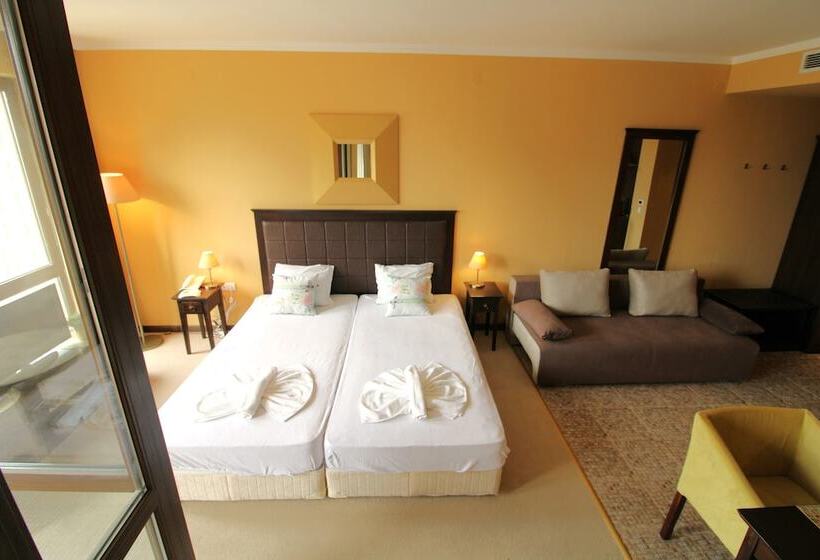 בית מלון כפרי Menada Apartments In Royal Beach Resort