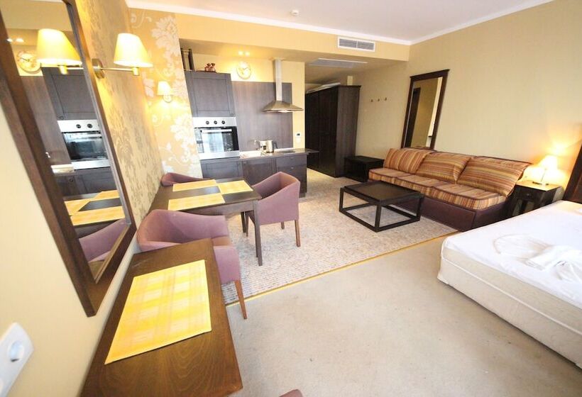 בית מלון כפרי Menada Apartments In Royal Beach Resort