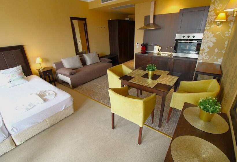 בית מלון כפרי Menada Apartments In Royal Beach Resort