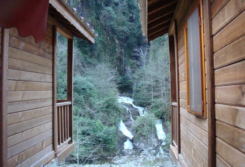 Отель Mencuna Konaklari