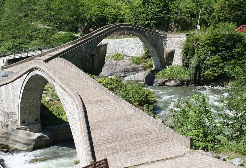 هتل Mencuna Konaklari