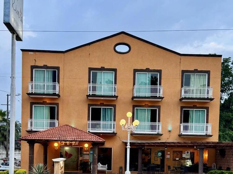 فندق Meson De La Rivera