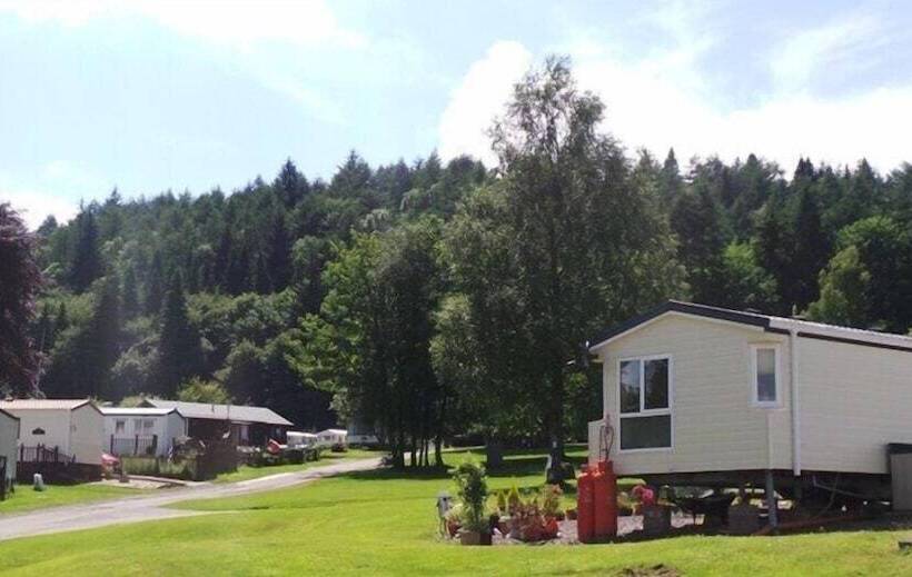 Отель Moffat Manor Holiday Park